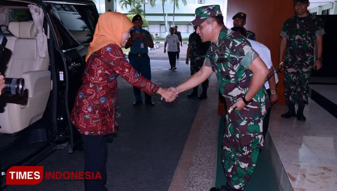 Gubernur Jatim Dra Khofifah Jalin Silahturahmi dengan Pangdam V/Brawijaya